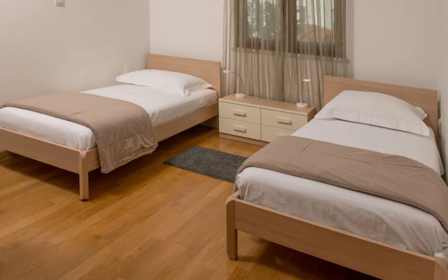 Apartments Oliva