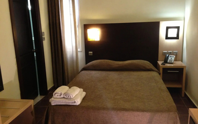 Anessis Hotel
