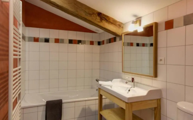 Gîte Saint-Just-la-Pendue, 5 pièces, 8 personnes - FR-1-496-50