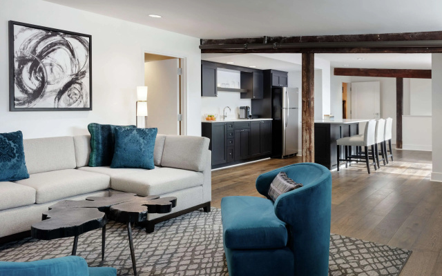 The Foundry Hotel Asheville, Curio Collection by Hilton