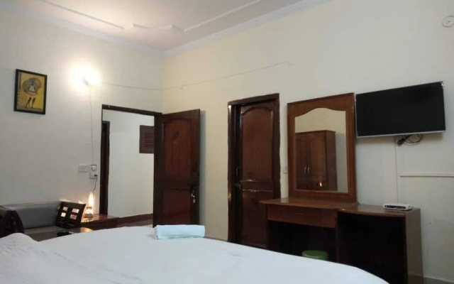 Hotel Usha Palace