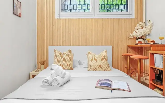 Studio Champs-Élysées Arc Retreat