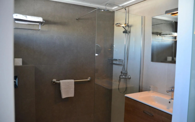 Отель THB Gran Bahia Hotel and Apartments