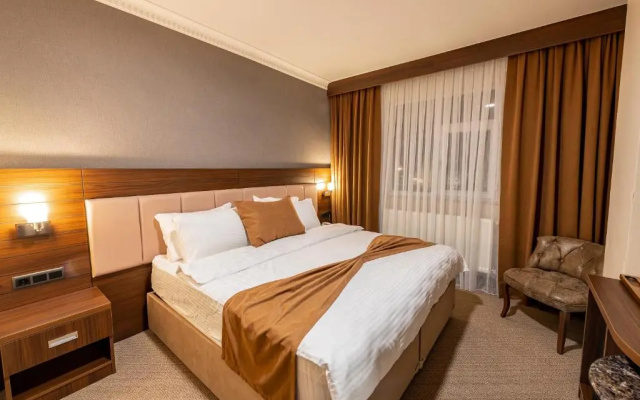 Sapran Deluxe Hotel