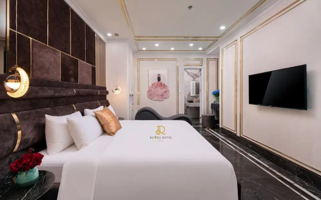 Romeo 2 Hotel HN by Bay Luxury