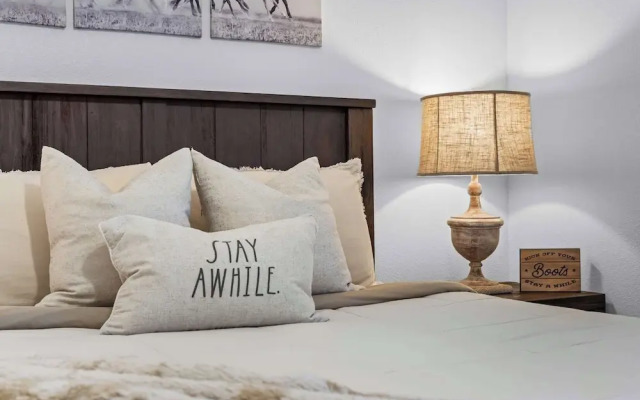 Ashley's Charming Chalet