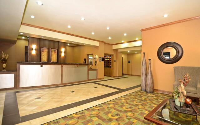 Best Western Plus Christopher Inn & Suites