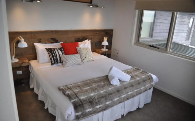 White Crystal Apartments Mt Hotham