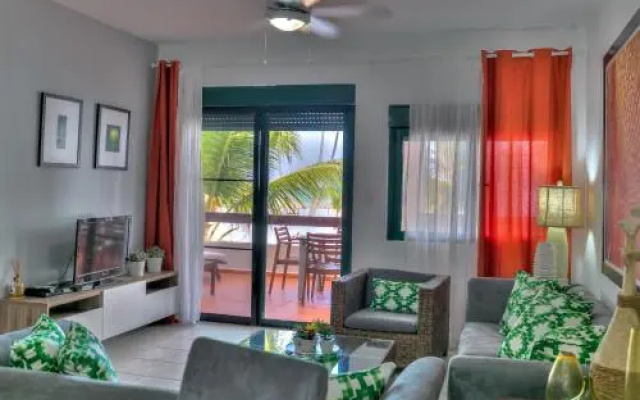 Oceanfront 3 Bdr Apt S-B201