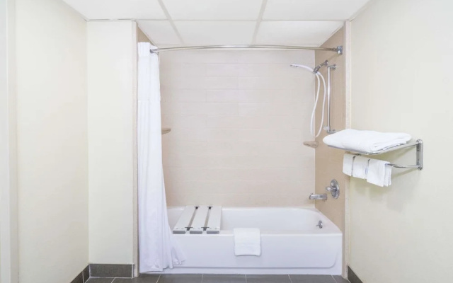 Days Inn Oak Grove/Ft. Campbell