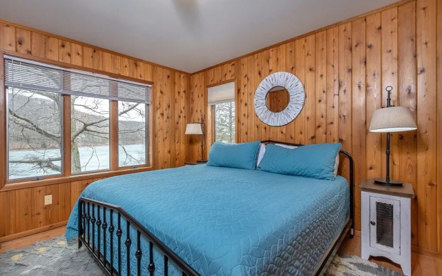 Gone Fish Inn by Taylor Made Deep Creek
