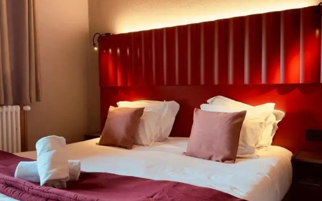 Alpeen Hotel