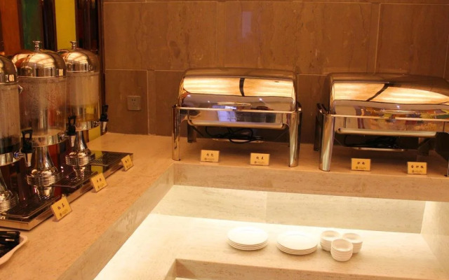 Golden Peninsula Hotel