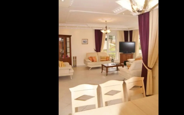 Villa with Majestic Views 1030