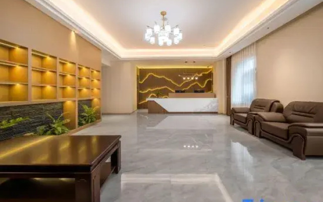 Chongqing · Clover | CLOVERHDPROJECTION Luxury Movie Hotel (Dashiba Subway Station)