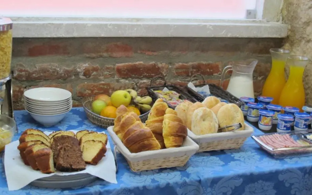 V Dinastia Guesthouse