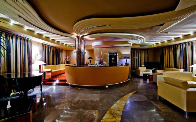 Hotel Kristal Palace - Tonelli Hotels - Adult Friendly