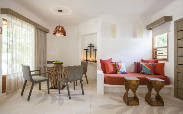 Pueblito 1303 2 Bedrooms Penthouse by RedAwning