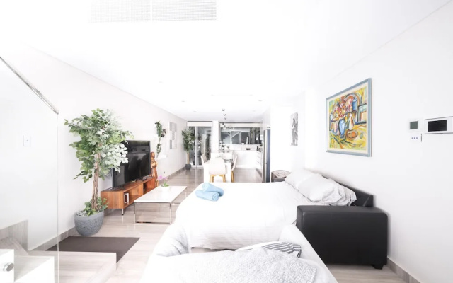 Luxury Villa Darlington - Vine