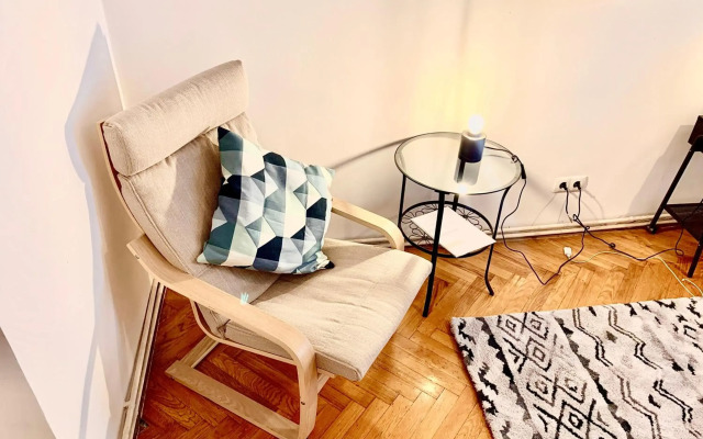 Urban Contactless Apartment