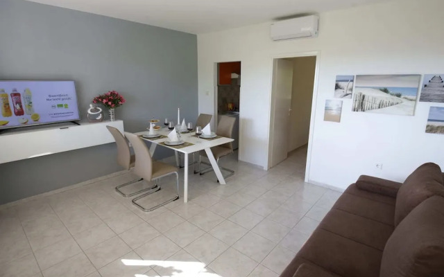 Luxury Holiday Home in Bibinje near Sea