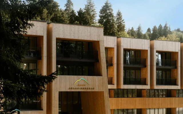 Bakuriani Apartment with Forest Around