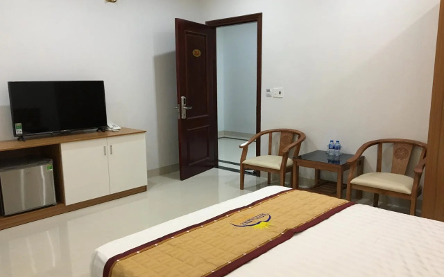 Sunshine Hotel