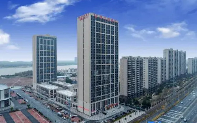 Vienna Hotel (Anqing Gountry Garden Wanda Plaza Hotel）)