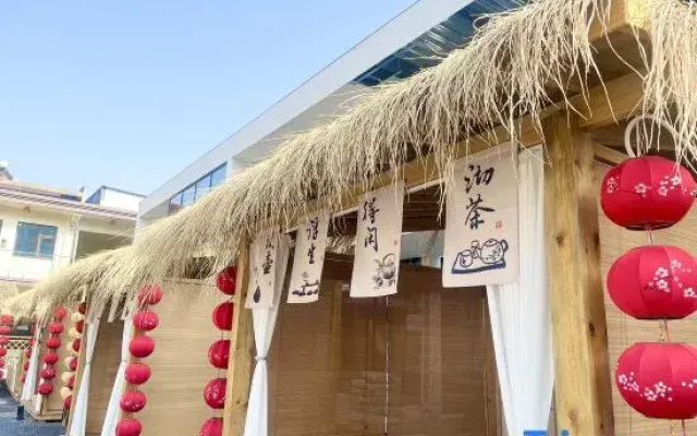Fujiang Courtyard（Bell Tower Mosque Street Store)