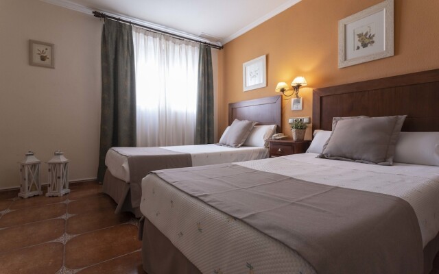 Отель Hostal La Posada Испания, Торрелано - отзывы, цены и фото номеров - забронировать отель Hostal La Posada онлайн комната для гостей