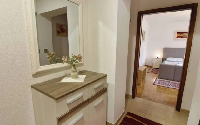 Bright Apartment in Umag