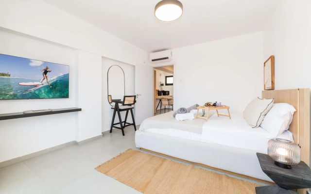 Finikoudes Marina View 202