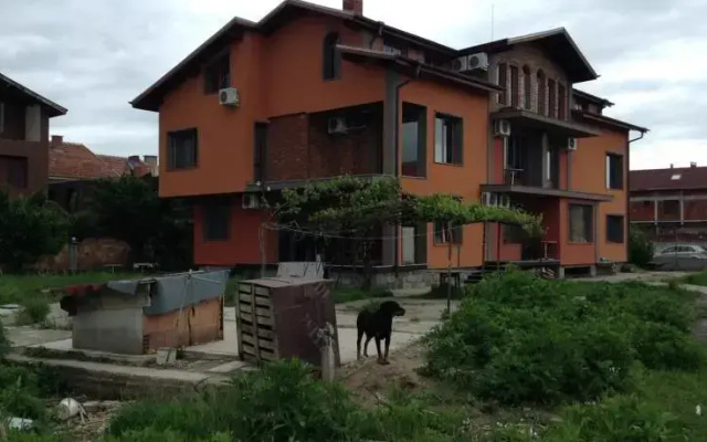Berto Guest House