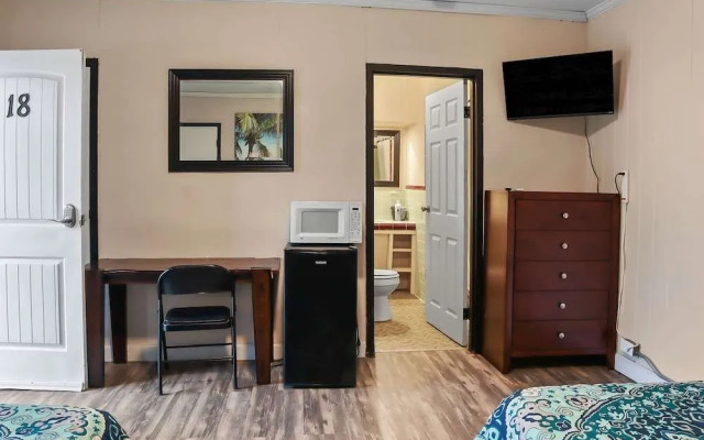Mathis Motel