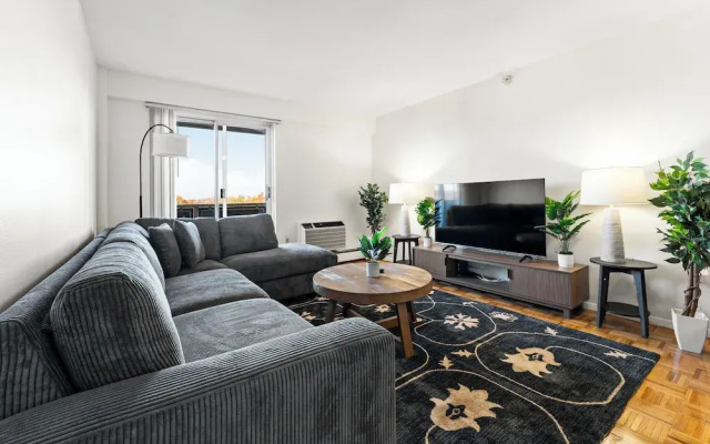 Furnished Apartment Near Longwood