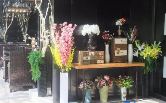 Yangjiang Minghao Hotel