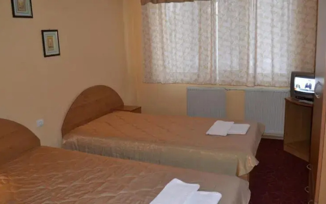 Druzhba Hotel