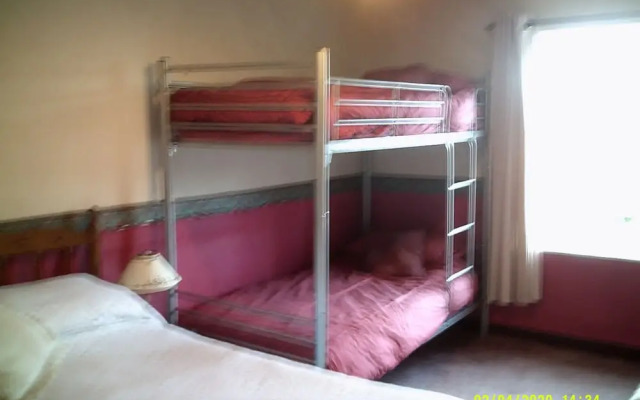 Wheatsheaf House Bed & Breakfast