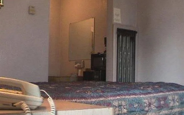 Colt Motel