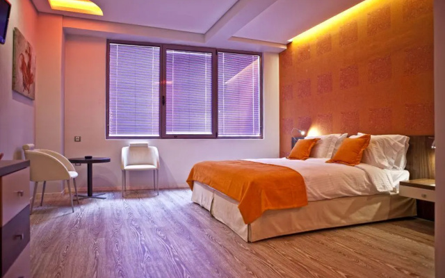 Novus City Hotel