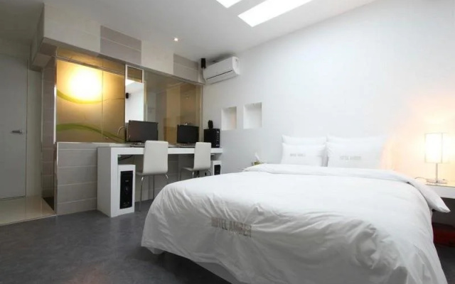 Hotel Travel