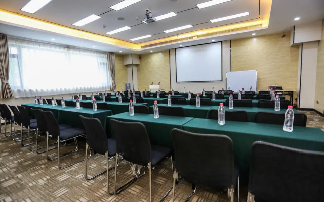 Lavande Hotels·Jinan High-Tech Wanda Convention and Exhibition Center