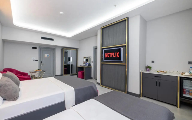 216 Prestige Hotel