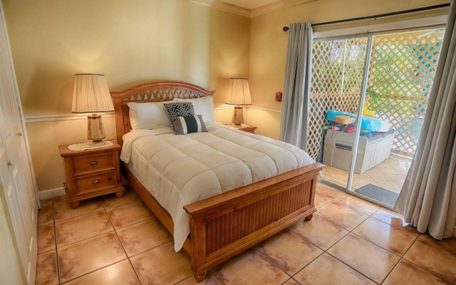 Spacious & Conveniently Located Miami Airport Home