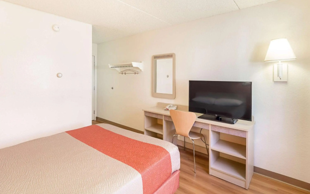 Motel 6 Spokane, WA - East