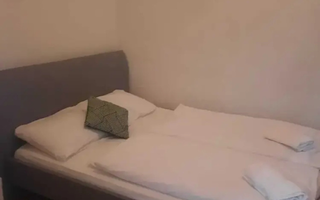 Modern 2BR Apartment Well Connected