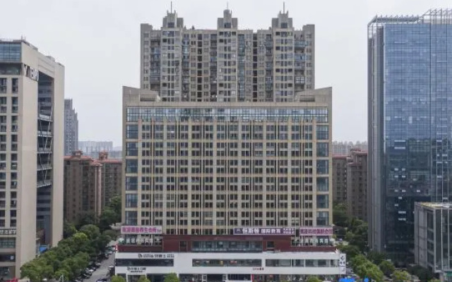 Zhangjiagang Qianxi Hotel (Zhangjiagang  Shopping Park)