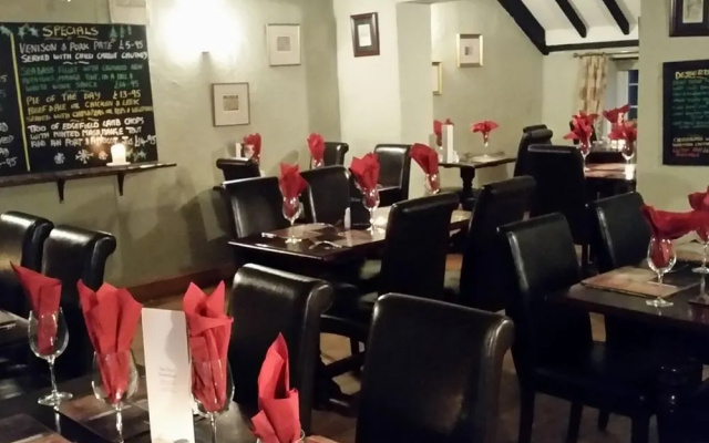 The Three Horseshoes