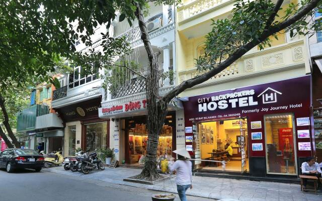 Отель Hanoi City Backpackers Hostel Вьетнам, Ханой - отзывы, цены и фото номеров - забронировать отель Hanoi City Backpackers Hostel онлайн вид на фасад