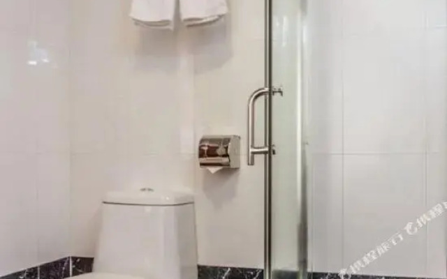 Jinyue Business Hotel